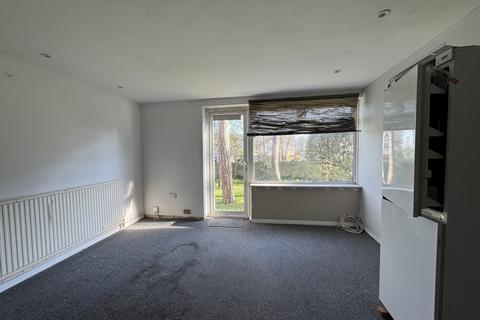 2 bedroom flat for sale, Flat 2, Pine Lodge, Tonbridge Road, Maidstone, Kent ME16 8TA