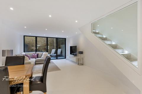 3 bedroom terraced house for sale, The Townhouse, Butlers & Colonial Wharf, Shad Thames, SE1