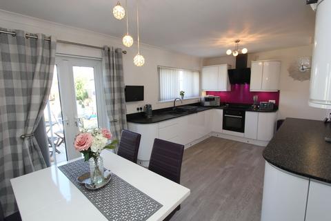 7 Four Acre, Llantwit Major, CF61 2XN