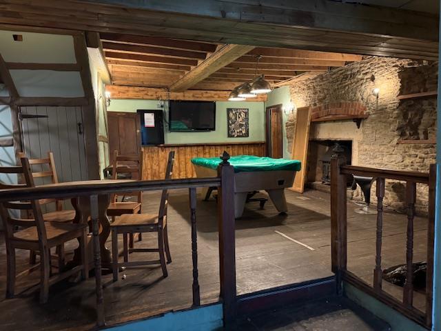 Back bar