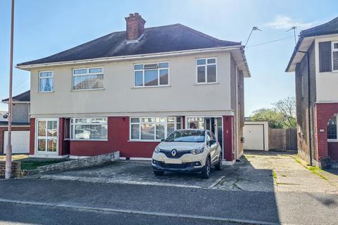 5 Highfield Close, Romford, RM5 3RX