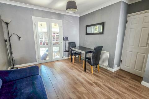 5 Highfield Close, Romford, RM5 3RX