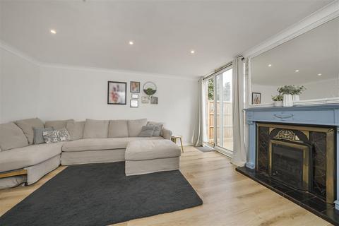 29 Ellison Close, Windsor, SL4 4BZ
