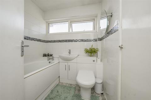 29 Ellison Close, Windsor, SL4 4BZ