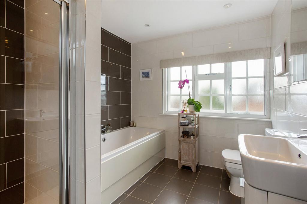 Bath/Shower Room