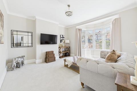 4 bedroom semi-detached house for sale, Valley Drive, Gateshead NE9