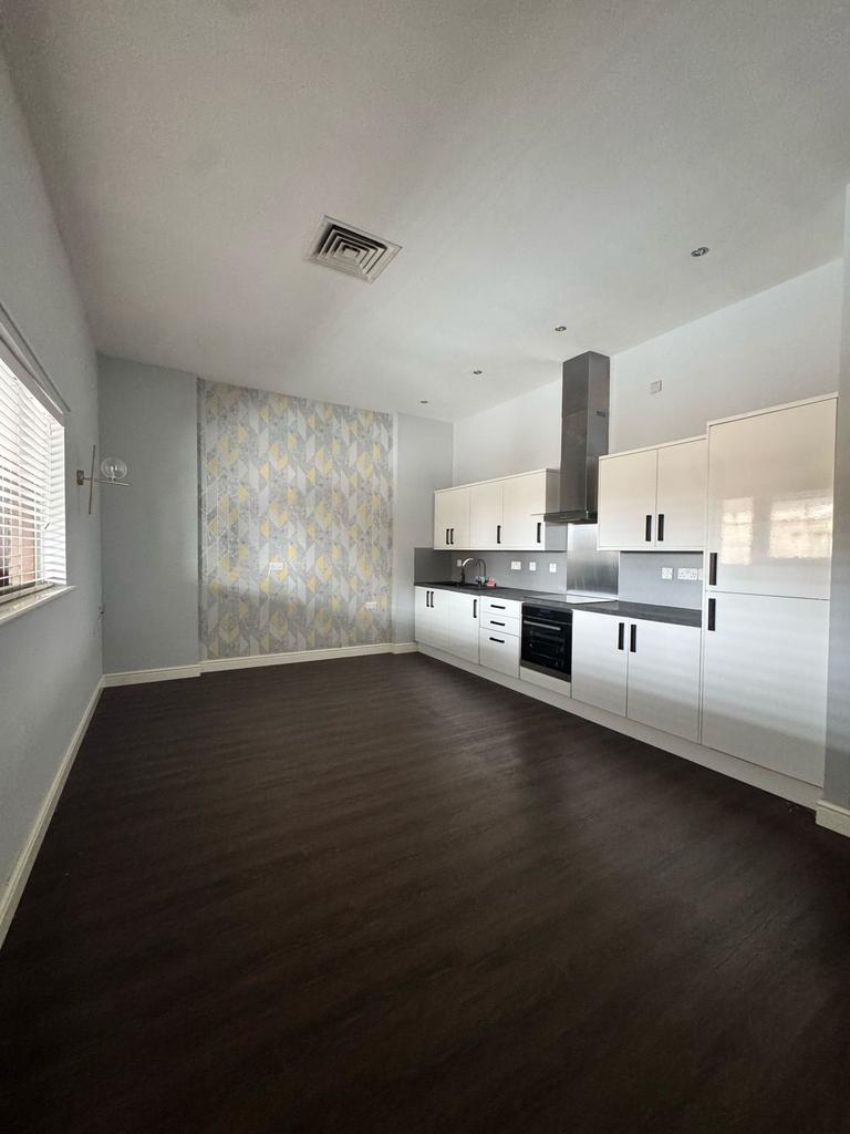 Open Plan Kitchen and Lounge