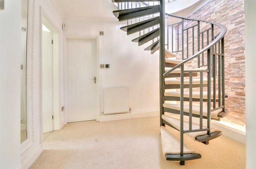 Hallway.jpeg