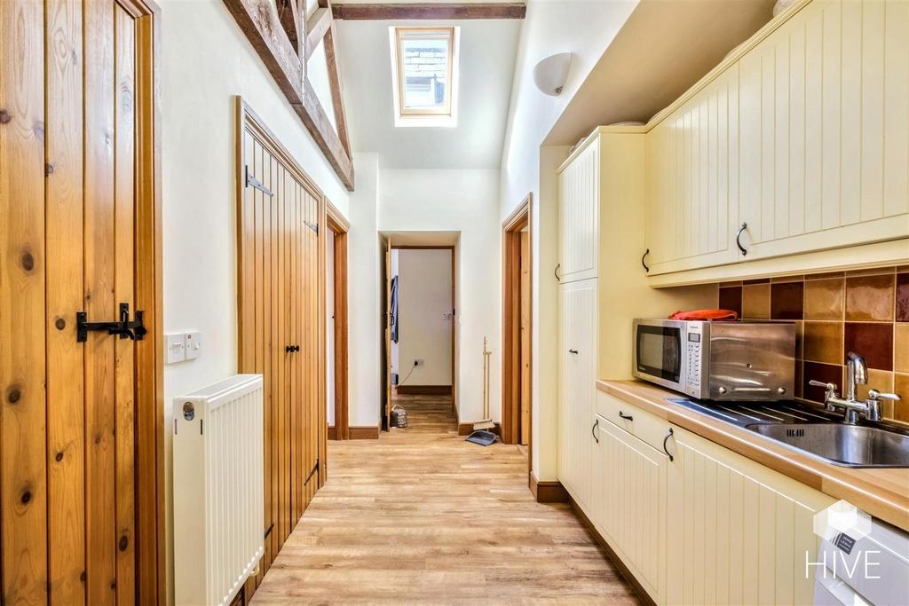 Utility/boot room