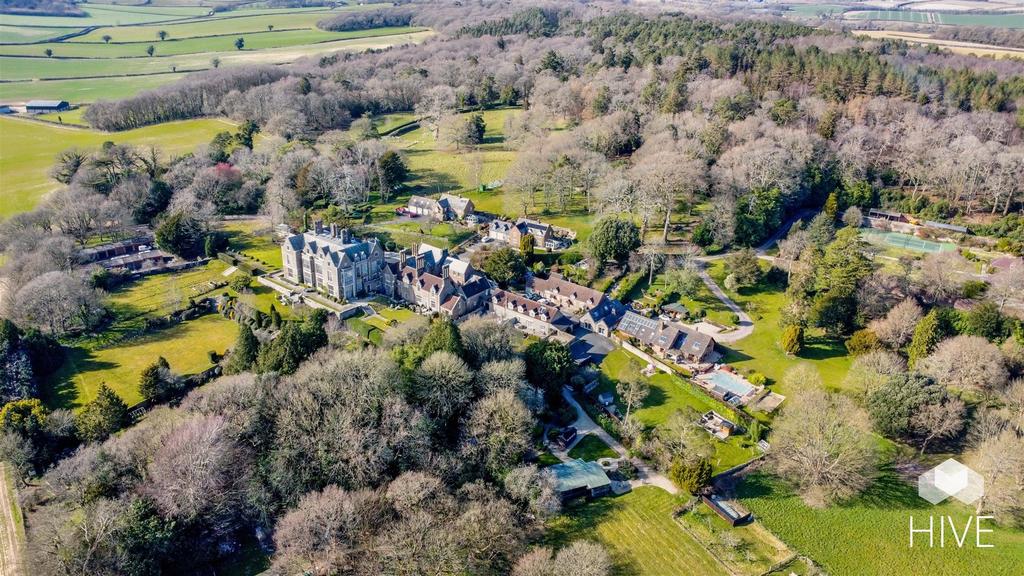 Clyffe House Estate