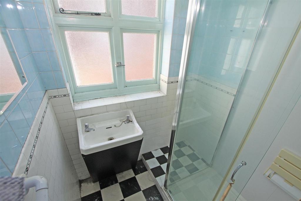 Shower room.jpg