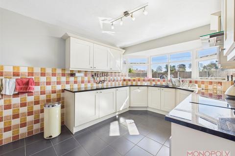 4 bedroom detached house for sale, Broadoaks, Darland Lane, Rossett, Wrexham