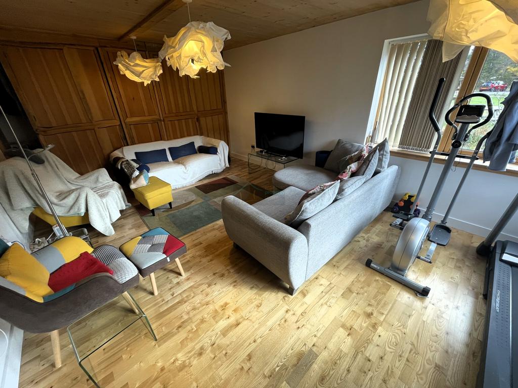 Lounge Bedroom 3a.JPG