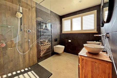 146 Wickham Way, Beckenham, BR3 3AR