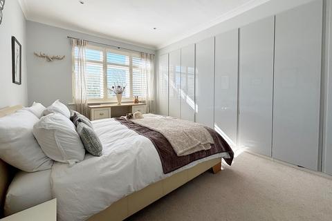 146 Wickham Way, Beckenham, BR3 3AR