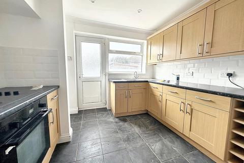 4 bedroom detached bungalow for sale, Cliff Gardens, Telscombe Cliffs, BN10 7BT