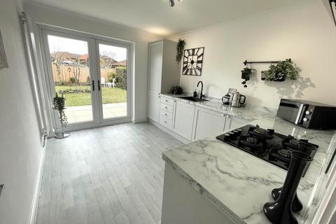 1 Tulip Close, Chadderton, Oldham, OL9 9TF