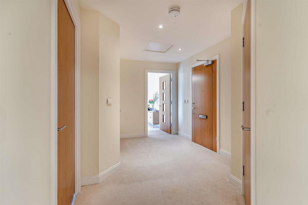8570885-interior22-800.jpg