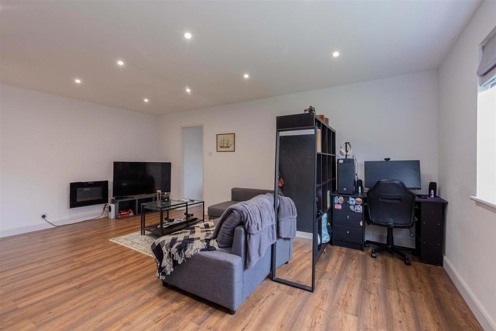 92 Paxton Avenue-9.jpg