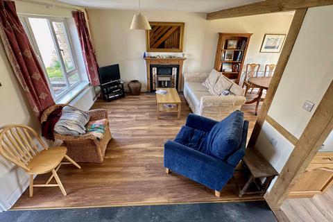 5 Abbey Meads, Glastonbury, BA6 8EZ