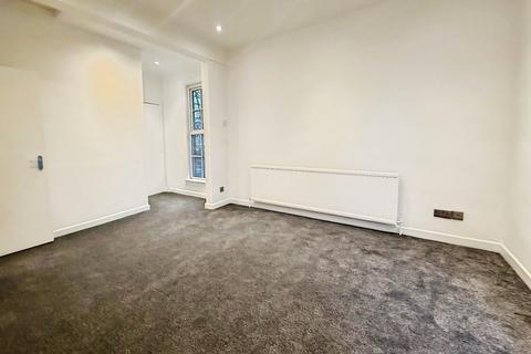 1 bedroom flat to rent, Park Avenue, Levenshulme, Manchester, Greater Manchester, M19