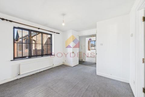 2 bedroom apartment for sale, Stable Close, Colchester CO3