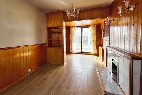 3 bedroom end of terrace house for sale, Kingsley Avenue, Rhyl, Denbighshire, LL18 2ES