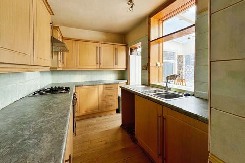 3 bedroom end of terrace house for sale, Kingsley Avenue, Rhyl, Denbighshire, LL18 2ES