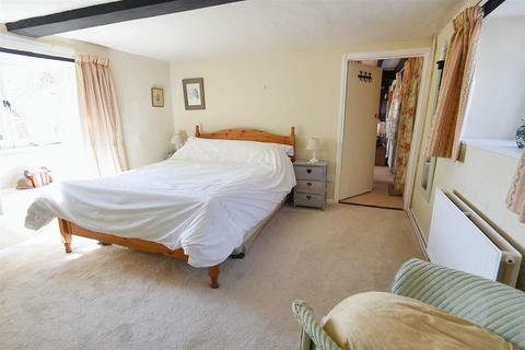 4 bedroom cottage for sale, Tarrant Keyneston