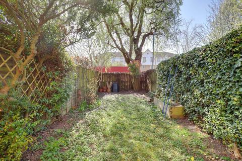 5 Dickens Close, Caversham, Reading, RG4 5LZ