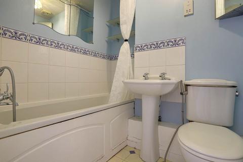 5 Dickens Close, Caversham, Reading, RG4 5LZ