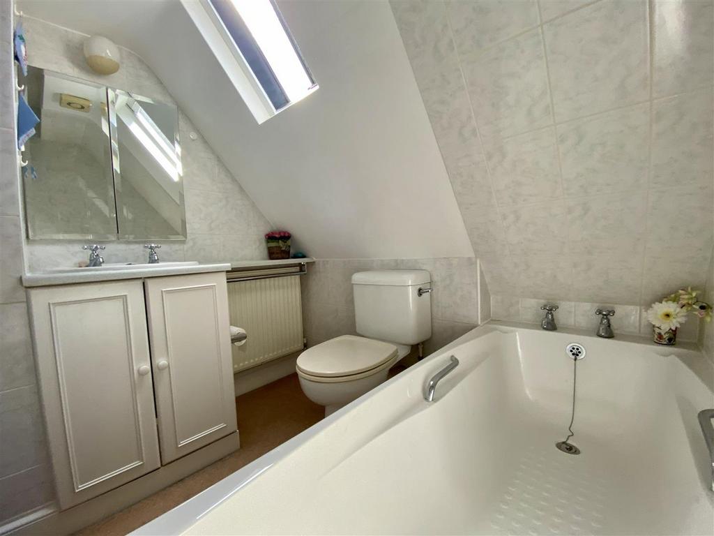 Bathroom.JPG