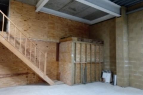 Industrial unit to rent, Ground Floor, Unit 17 Global Business Park, 14 Wilkinson Road, Cirencester