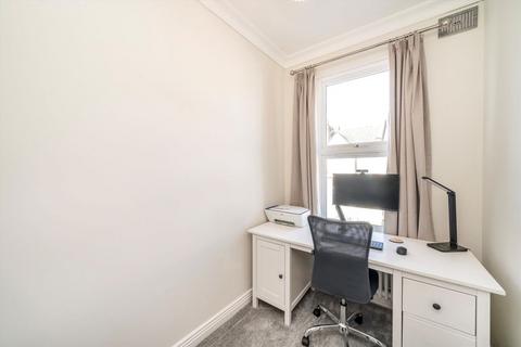 37a Fairlight Road, London, SW17 0JE