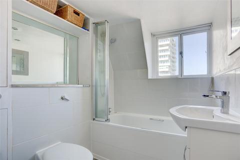 1 bedroom flat to rent, Regency Square, Brighton, BN1