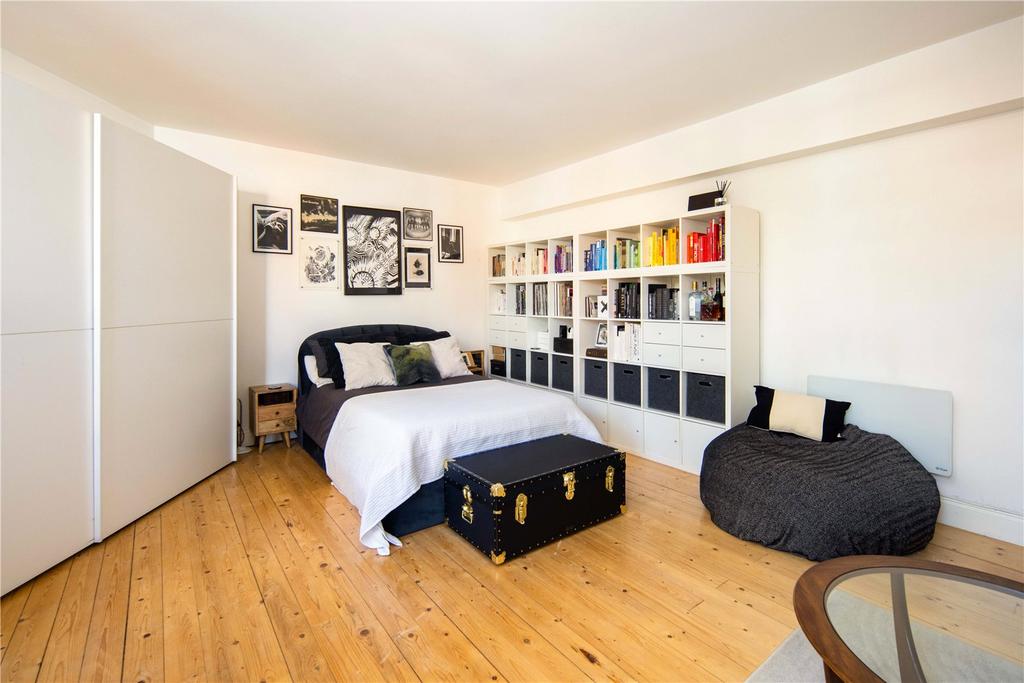 Bedroom/Living
