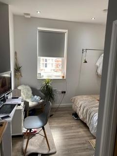 Studio to rent, Abington Street, Northampton NN1