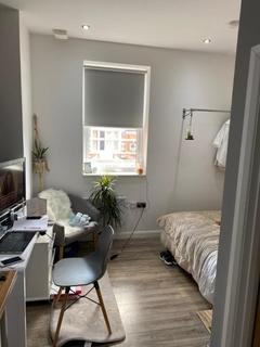 Studio to rent, Abington Street, Northampton NN1