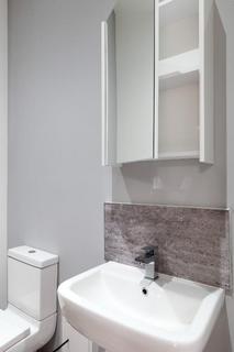 Studio to rent, Abington Street, Northampton NN1