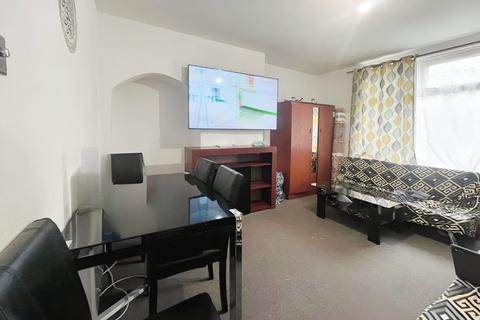 34 Highgrove Road, Dagenham, RM8 2ER