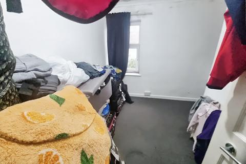 34 Highgrove Road, Dagenham, RM8 2ER
