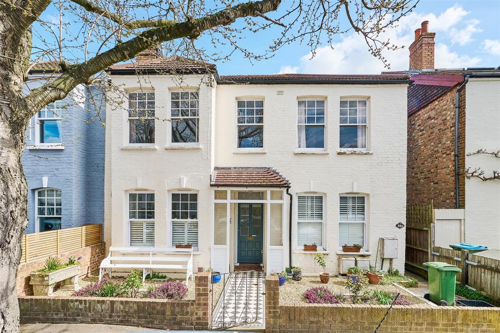 James Anderson - Connaught Avenue London SW14 7 RH 