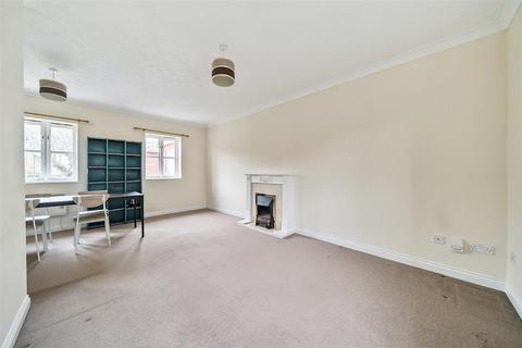 2 bedroom apartment for sale, Addington Court, Horseguards