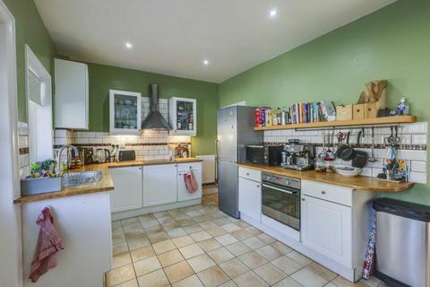 3 bedroom end of terrace house for sale, Gladstone Road, Rawdon, Leeds, West Yorkshire, LS19