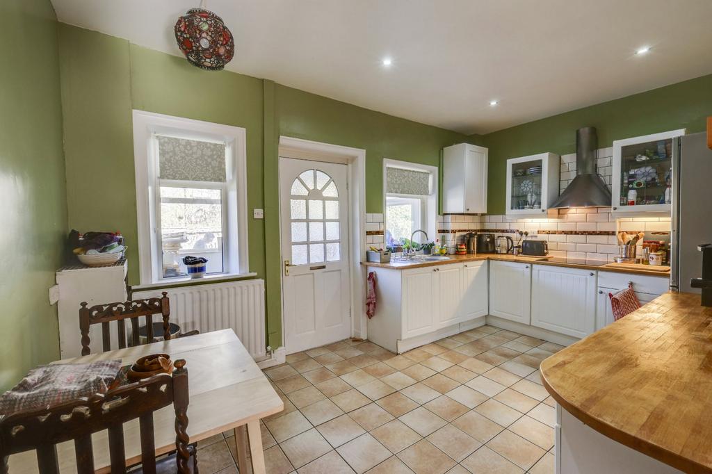 House in Leeds, Larkfield, Rawdon - View 4