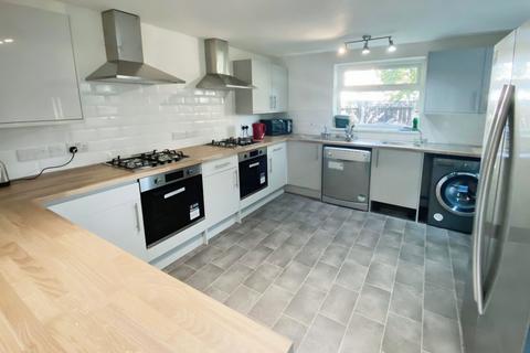 6 bedroom terraced house for sale, St. Hilda Street, Hull, HU3 1UT
