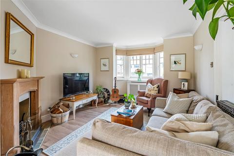 Yarm Court Lodge Reigate Road, Leatherhead, KT22 8RB