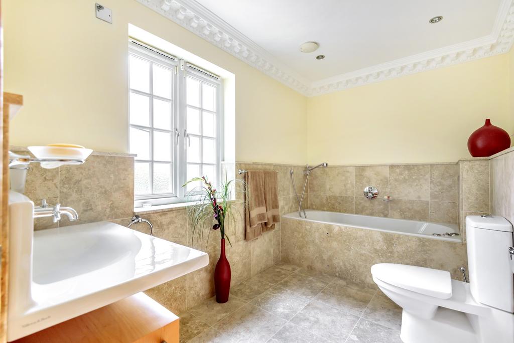En-Suite to Bedroom