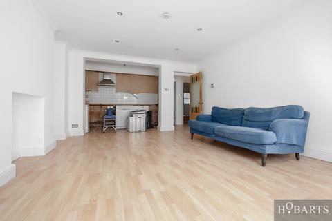 3 bedroom maisonette to rent, Kyverdale Road, Stoke Newington, N16 7AB