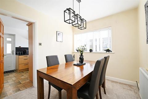 3 bedroom semi-detached house for sale, Arundel Close, Dronfield Woodhouse, Dronfield